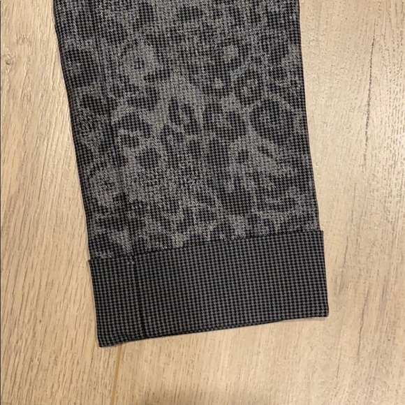 LISETTEL Pants - Picture 3 of 10